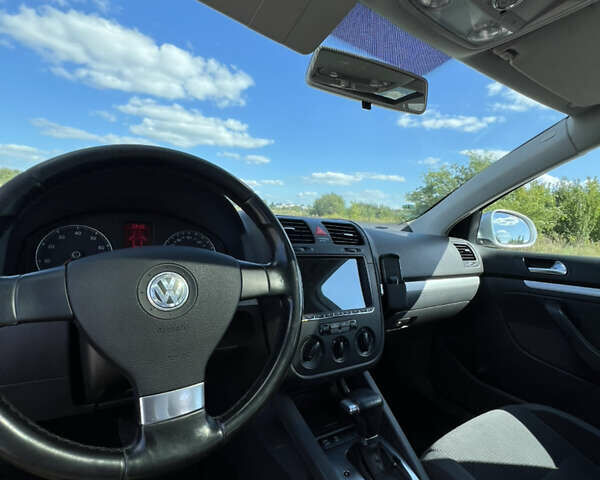 Серый Фольксваген Гольф, объемом двигателя 1.6 л и пробегом 220 тыс. км за 7300 $, фото 55 на Automoto.ua