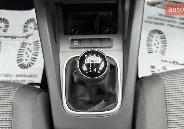 Серый Фольксваген Гольф, объемом двигателя 1.6 л и пробегом 218 тыс. км за 6900 $, фото 23 на Automoto.ua