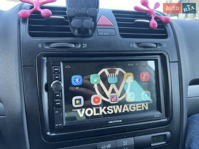 Серый Фольксваген Гольф, объемом двигателя 1.9 л и пробегом 280 тыс. км за 5500 $, фото 3 на Automoto.ua