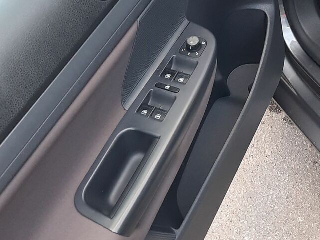 Серый Фольксваген Гольф, объемом двигателя 1.6 л и пробегом 243 тыс. км за 6900 $, фото 16 на Automoto.ua