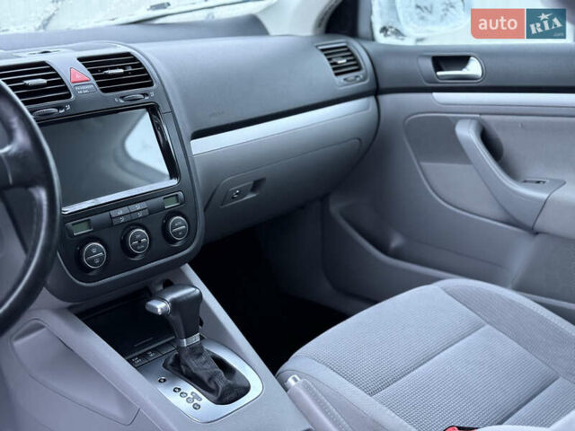 Серый Фольксваген Гольф, объемом двигателя 1.4 л и пробегом 206 тыс. км за 5950 $, фото 34 на Automoto.ua