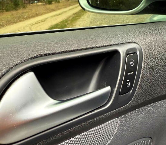 Серый Фольксваген Гольф, объемом двигателя 1.4 л и пробегом 211 тыс. км за 5300 $, фото 12 на Automoto.ua