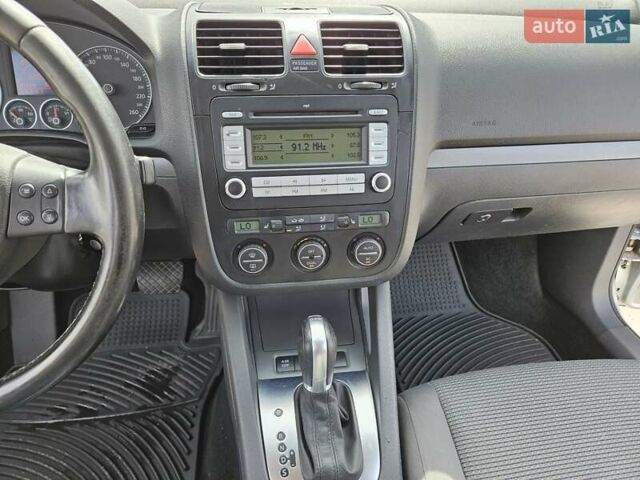 Серый Фольксваген Гольф, объемом двигателя 1.9 л и пробегом 307 тыс. км за 6200 $, фото 15 на Automoto.ua