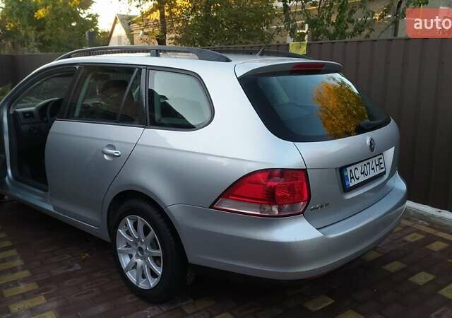 Серый Фольксваген Гольф, объемом двигателя 1.4 л и пробегом 193 тыс. км за 5800 $, фото 2 на Automoto.ua