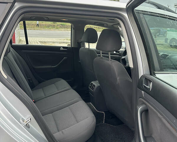 Сірий Фольксваген Гольф, об'ємом двигуна 1.6 л та пробігом 227 тис. км за 6000 $, фото 20 на Automoto.ua