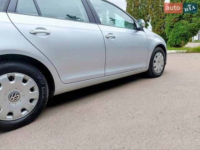 Сірий Фольксваген Гольф, об'ємом двигуна 1.6 л та пробігом 210 тис. км за 6399 $, фото 18 на Automoto.ua