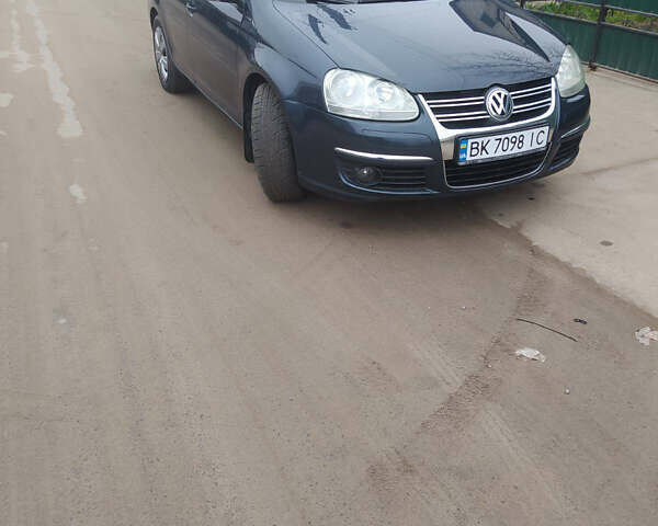 Серый Фольксваген Гольф, объемом двигателя 1.6 л и пробегом 267 тыс. км за 5500 $, фото 8 на Automoto.ua