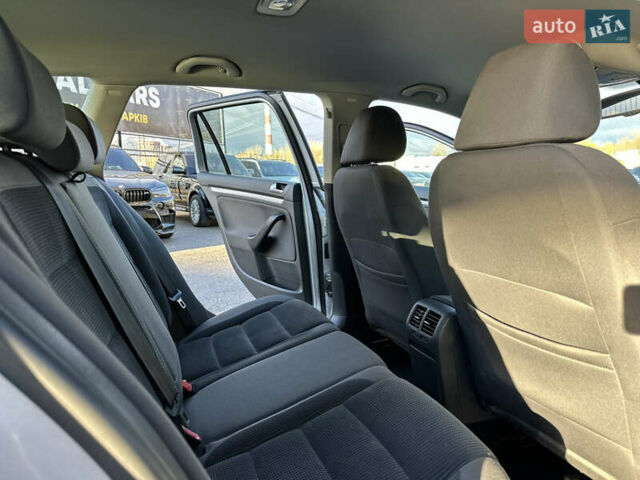 Сірий Фольксваген Гольф, об'ємом двигуна 1.6 л та пробігом 231 тис. км за 7100 $, фото 17 на Automoto.ua