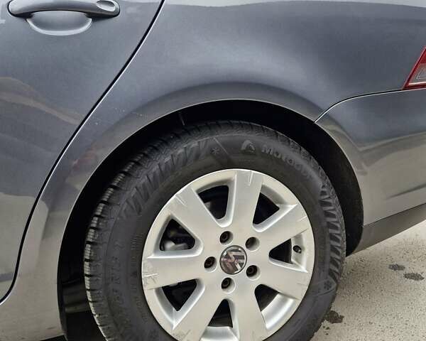 Серый Фольксваген Гольф, объемом двигателя 0 л и пробегом 217 тыс. км за 7500 $, фото 16 на Automoto.ua