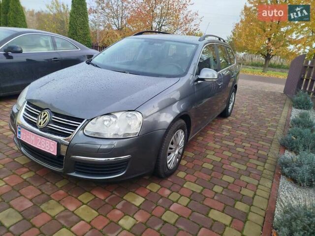 Серый Фольксваген Гольф, объемом двигателя 1.4 л и пробегом 224 тыс. км за 5750 $, фото 1 на Automoto.ua