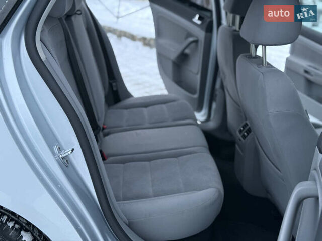 Серый Фольксваген Гольф, объемом двигателя 1.4 л и пробегом 206 тыс. км за 5950 $, фото 37 на Automoto.ua