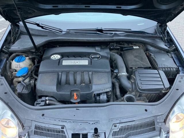 Серый Фольксваген Гольф, объемом двигателя 1.6 л и пробегом 266 тыс. км за 6750 $, фото 8 на Automoto.ua