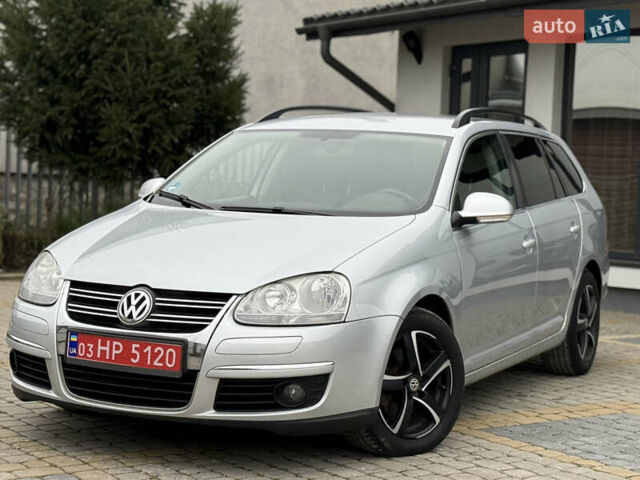Серый Фольксваген Гольф, объемом двигателя 1.4 л и пробегом 206 тыс. км за 6150 $, фото 1 на Automoto.ua