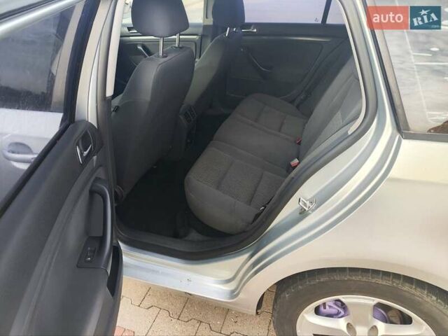 Серый Фольксваген Гольф, объемом двигателя 1.6 л и пробегом 198 тыс. км за 5000 $, фото 15 на Automoto.ua