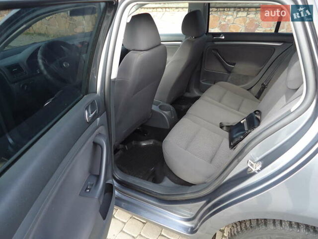 Серый Фольксваген Гольф, объемом двигателя 1.9 л и пробегом 290 тыс. км за 5600 $, фото 15 на Automoto.ua