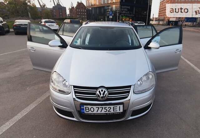 Серый Фольксваген Гольф, объемом двигателя 1.6 л и пробегом 268 тыс. км за 6000 $, фото 22 на Automoto.ua