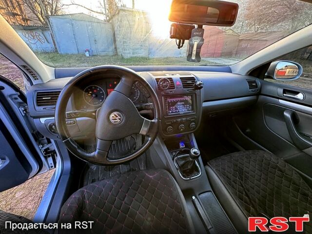 Серый Фольксваген Гольф, объемом двигателя 1.4 л и пробегом 241 тыс. км за 6400 $, фото 8 на Automoto.ua