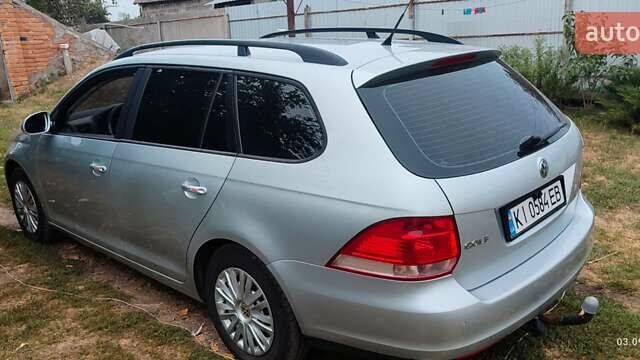 Серый Фольксваген Гольф, объемом двигателя 1.6 л и пробегом 243 тыс. км за 6500 $, фото 3 на Automoto.ua