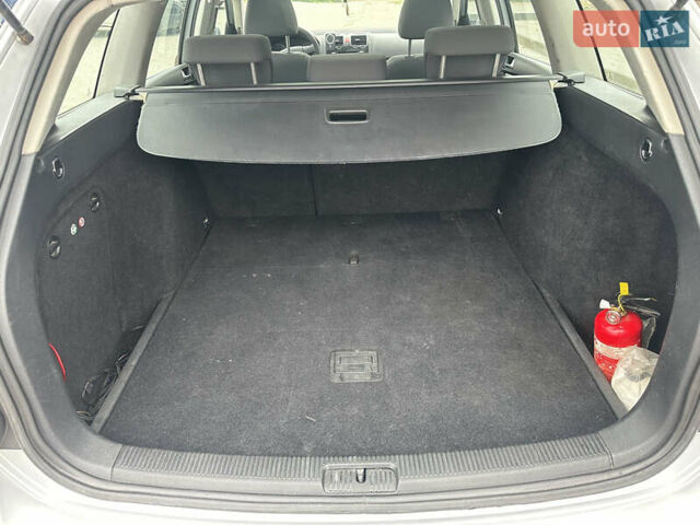 Сірий Фольксваген Гольф, об'ємом двигуна 1.6 л та пробігом 227 тис. км за 6000 $, фото 9 на Automoto.ua