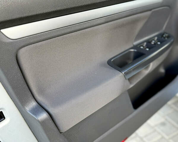 Сірий Фольксваген Гольф, об'ємом двигуна 1.4 л та пробігом 206 тис. км за 6900 $, фото 52 на Automoto.ua