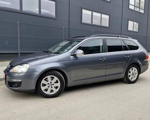 Серый Фольксваген Гольф, объемом двигателя 0 л и пробегом 217 тыс. км за 7500 $, фото 5 на Automoto.ua