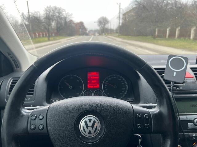 Серый Фольксваген Гольф, объемом двигателя 1.9 л и пробегом 260 тыс. км за 6500 $, фото 6 на Automoto.ua