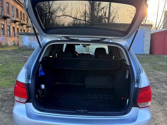 Серый Фольксваген Гольф, объемом двигателя 1.4 л и пробегом 241 тыс. км за 6400 $, фото 3 на Automoto.ua