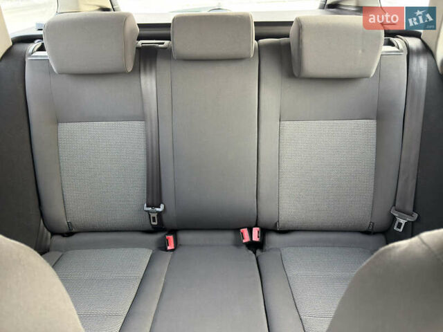 Серый Фольксваген Гольф, объемом двигателя 1.6 л и пробегом 202 тыс. км за 6700 $, фото 66 на Automoto.ua