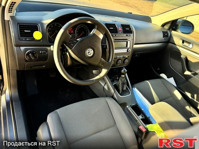 Серый Фольксваген Гольф, объемом двигателя 1.6 л и пробегом 0 тыс. км за 6700 $, фото 6 на Automoto.ua