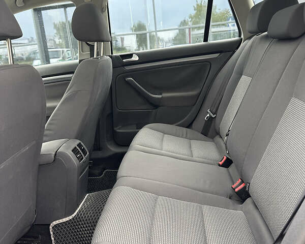 Сірий Фольксваген Гольф, об'ємом двигуна 1.6 л та пробігом 227 тис. км за 6000 $, фото 19 на Automoto.ua