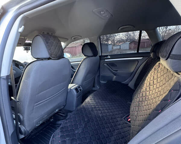 Серый Фольксваген Гольф, объемом двигателя 1.39 л и пробегом 241 тыс. км за 6300 $, фото 1 на Automoto.ua