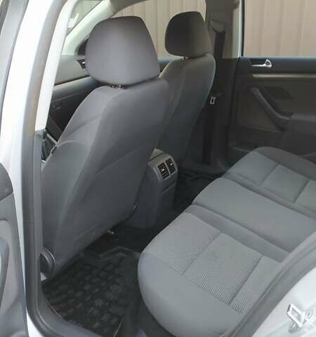 Серый Фольксваген Гольф, объемом двигателя 1.4 л и пробегом 193 тыс. км за 5800 $, фото 5 на Automoto.ua