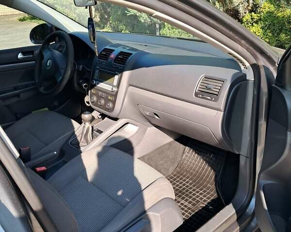 Серый Фольксваген Гольф, объемом двигателя 1.9 л и пробегом 335 тыс. км за 5700 $, фото 8 на Automoto.ua