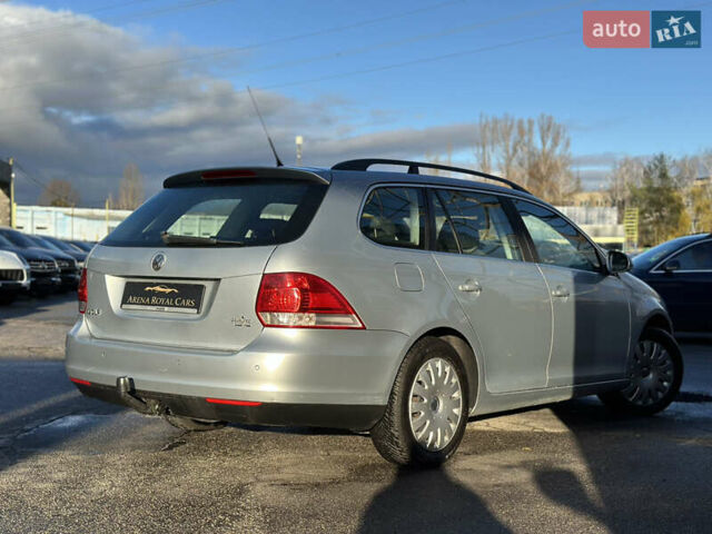 Сірий Фольксваген Гольф, об'ємом двигуна 1.6 л та пробігом 231 тис. км за 7100 $, фото 1 на Automoto.ua