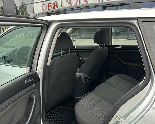 Сірий Фольксваген Гольф, об'ємом двигуна 1.6 л та пробігом 227 тис. км за 6000 $, фото 21 на Automoto.ua