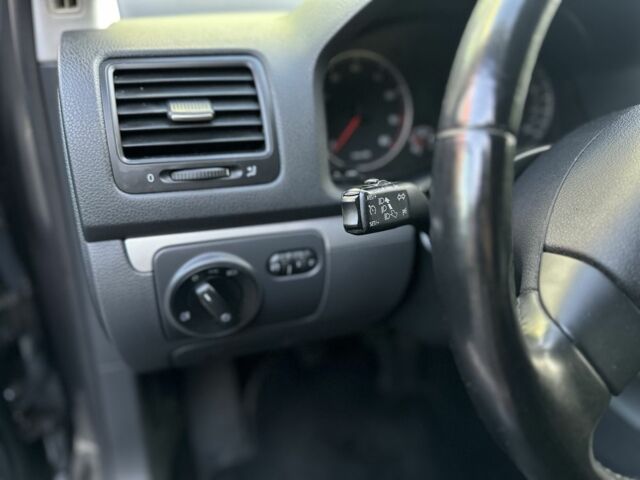 Сірий Фольксваген Гольф, об'ємом двигуна 1.6 л та пробігом 202 тис. км за 5800 $, фото 14 на Automoto.ua