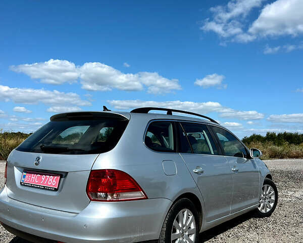 Серый Фольксваген Гольф, объемом двигателя 1.6 л и пробегом 220 тыс. км за 7300 $, фото 14 на Automoto.ua