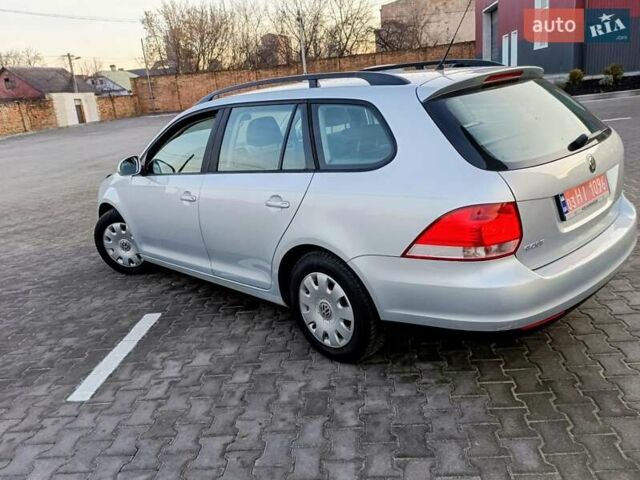 Серый Фольксваген Гольф, объемом двигателя 1.6 л и пробегом 210 тыс. км за 6450 $, фото 4 на Automoto.ua