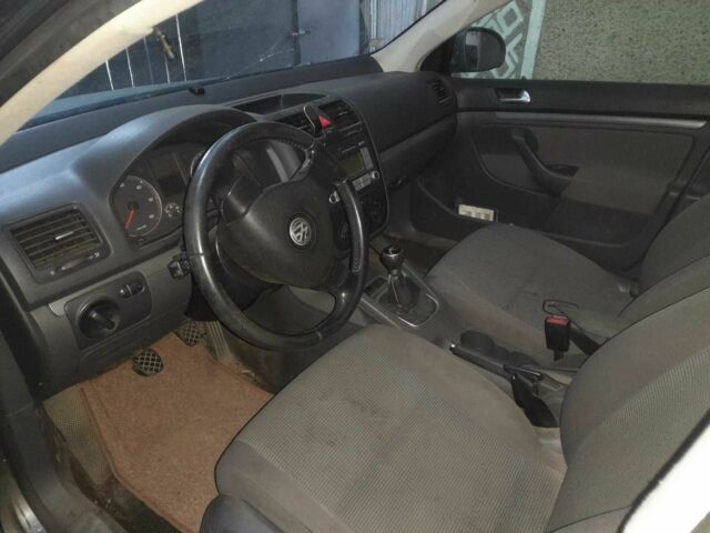 Серый Фольксваген Гольф, объемом двигателя 1.9 л и пробегом 440 тыс. км за 2000 $, фото 2 на Automoto.ua