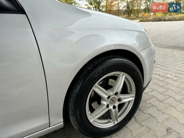 Фольксваген Гольф 2009 у Сокинянах на Automoto.ua Сірий Фольксваген Гольф, об'ємом двигуна 1.6 л та пробігом 268 тис. км за 4999 $, фото 30 на Automoto.ua