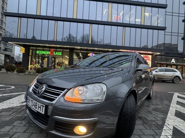 Серый Фольксваген Гольф, объемом двигателя 1.9 л и пробегом 284 тыс. км за 5500 $, фото 6 на Automoto.ua