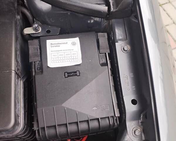 Серый Фольксваген Гольф, объемом двигателя 1.6 л и пробегом 253 тыс. км за 7700 $, фото 20 на Automoto.ua