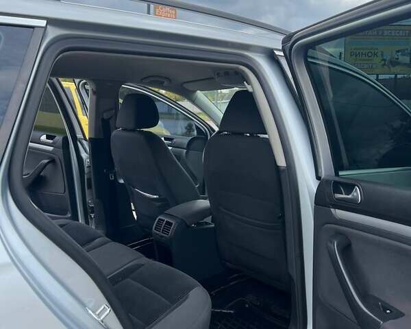 Серый Фольксваген Гольф, объемом двигателя 1.39 л и пробегом 330 тыс. км за 5999 $, фото 13 на Automoto.ua