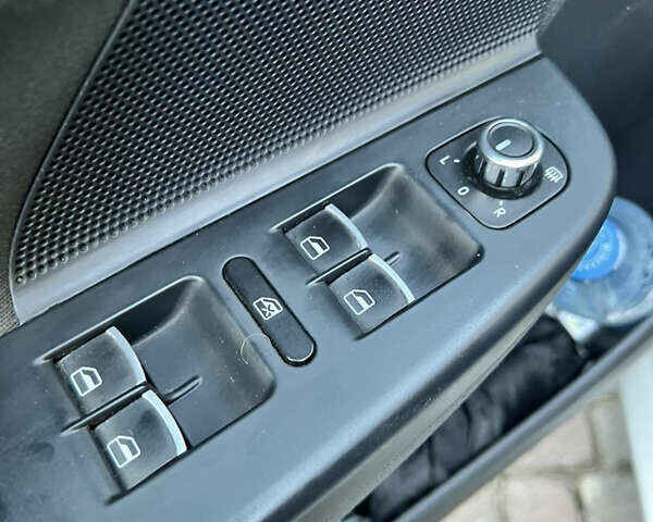 Серый Фольксваген Гольф, объемом двигателя 1.39 л и пробегом 277 тыс. км за 7300 $, фото 10 на Automoto.ua