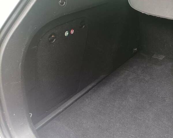 Серый Фольксваген Гольф, объемом двигателя 1.4 л и пробегом 175 тыс. км за 5300 $, фото 22 на Automoto.ua