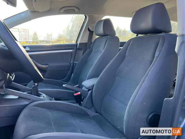 Серый Фольксваген Гольф, объемом двигателя 1.4 л и пробегом 186 тыс. км за 6400 $, фото 14 на Automoto.ua