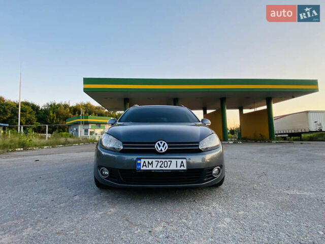 Серый Фольксваген Гольф, объемом двигателя 1.6 л и пробегом 220 тыс. км за 8900 $, фото 1 на Automoto.ua