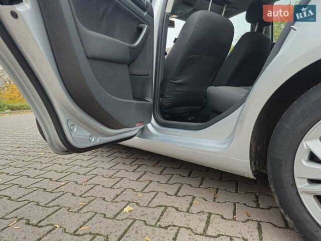 Серый Фольксваген Гольф, объемом двигателя 1.6 л и пробегом 284 тыс. км за 6350 $, фото 6 на Automoto.ua