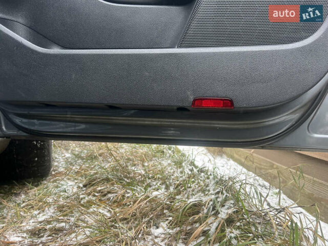 Серый Фольксваген Гольф, объемом двигателя 1.39 л и пробегом 216 тыс. км за 7500 $, фото 54 на Automoto.ua