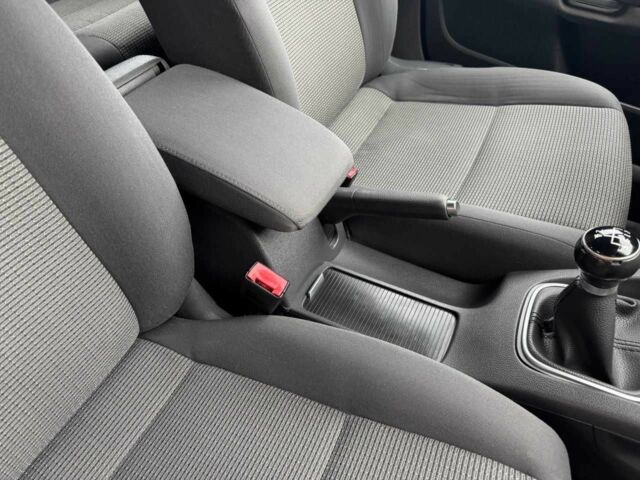 Сірий Фольксваген Гольф, об'ємом двигуна 1.6 л та пробігом 176 тис. км за 7699 $, фото 20 на Automoto.ua